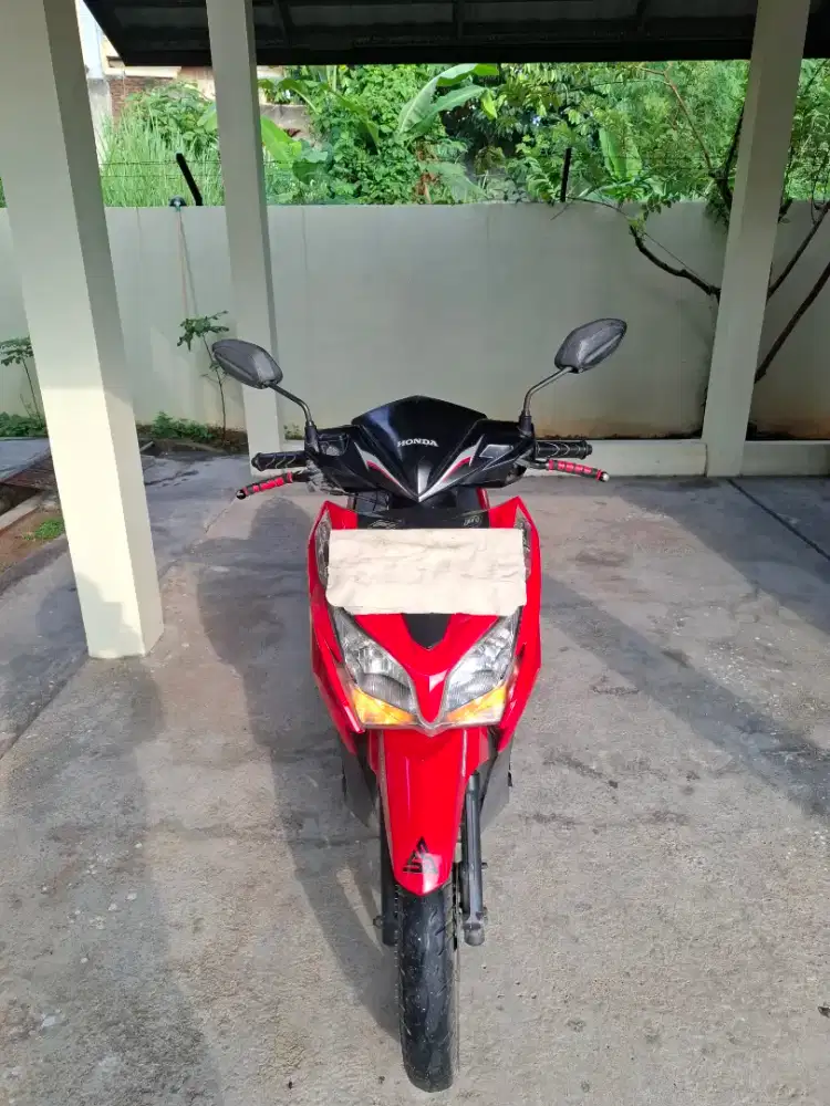 Di jual vario 125 tahun 2014