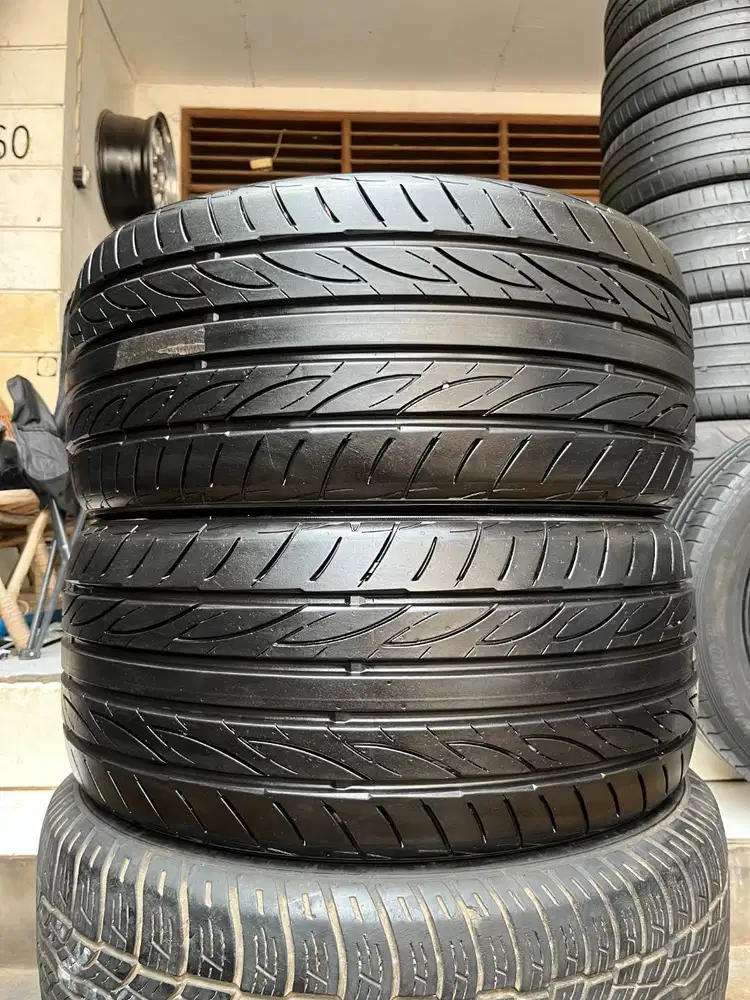 Ban Yokohama Advan Fleva 235 35 r19 2Pcs