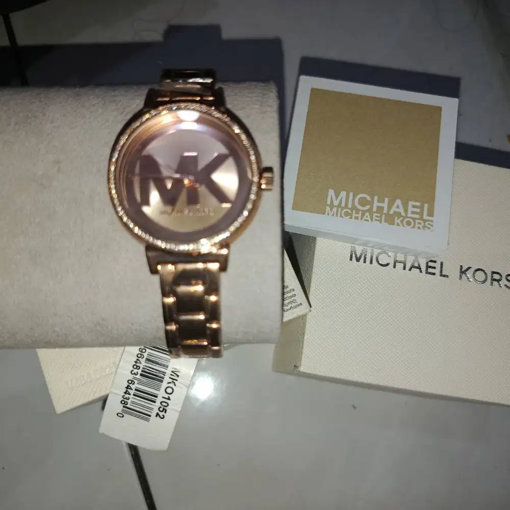 JAM TANGAN MICHAEL KORS BARU