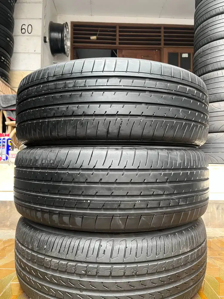 Ban Yokohama BluEarth-XT 235 55 r20 2Pcs