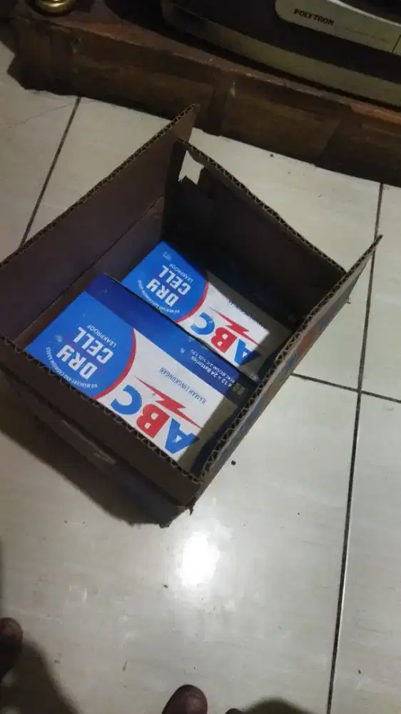 Edit bantu temen aja jual batu batrei ABC ukuran yang gede satu dus