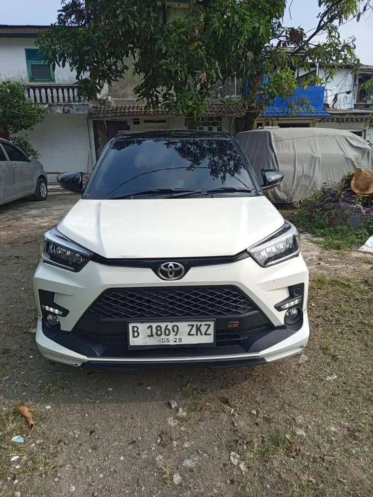 Toyota Raize 2023 Bensin 1.0 GR Sport Two Tone
