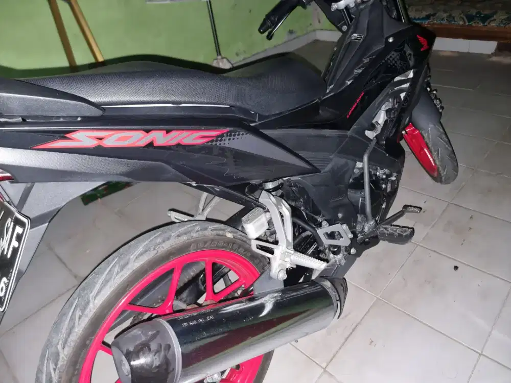 Honda Sonic 150 r
