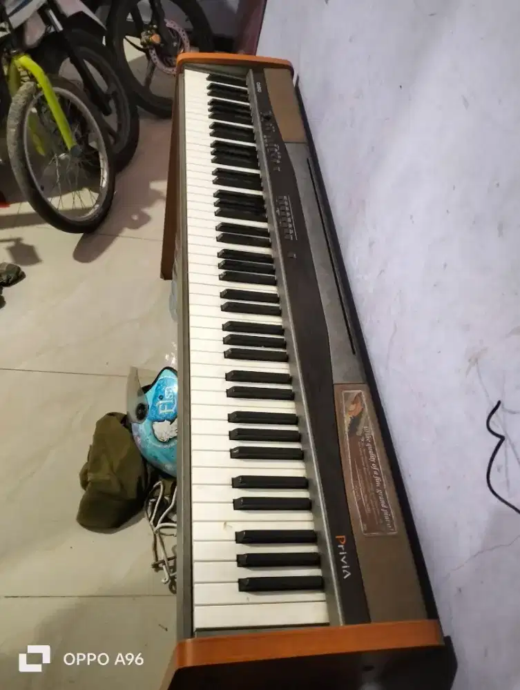 Piano Casio privia