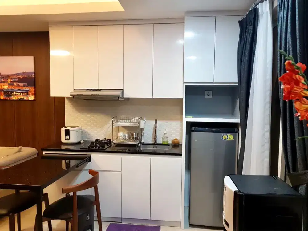 2BR plus furnish bagus view pool Apt.Royal Mediterania garden dekat CP