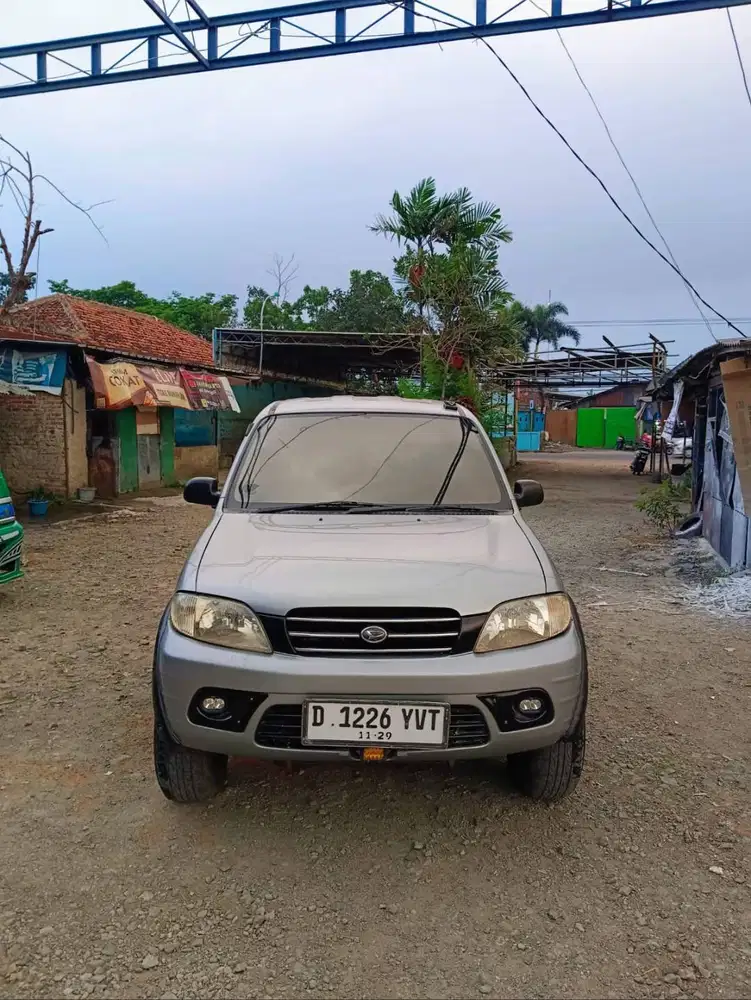 Daihatsu Taruna FX 1.5 EFI 2002