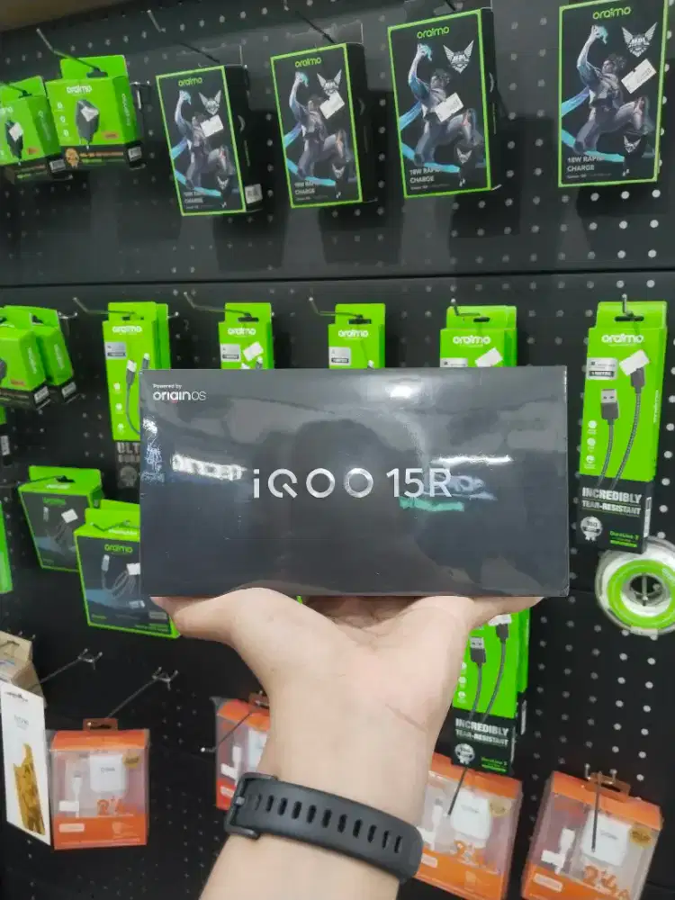 IQOO 15R 12/256 Newww