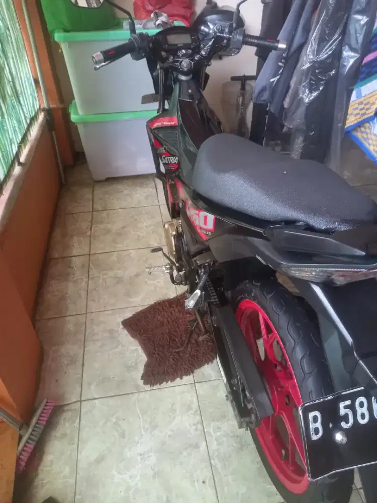 Suzuki Satria fu