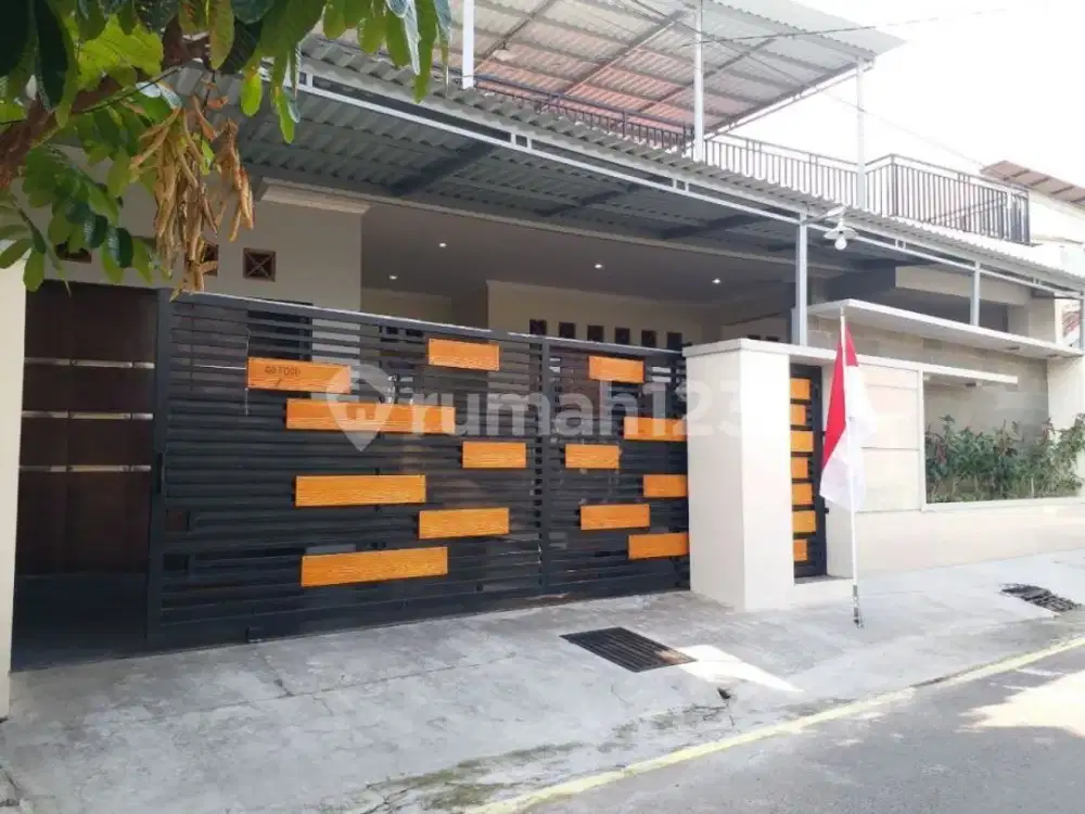 Rumah Elite Premium Kota Solo Dekat Solo Square Mall