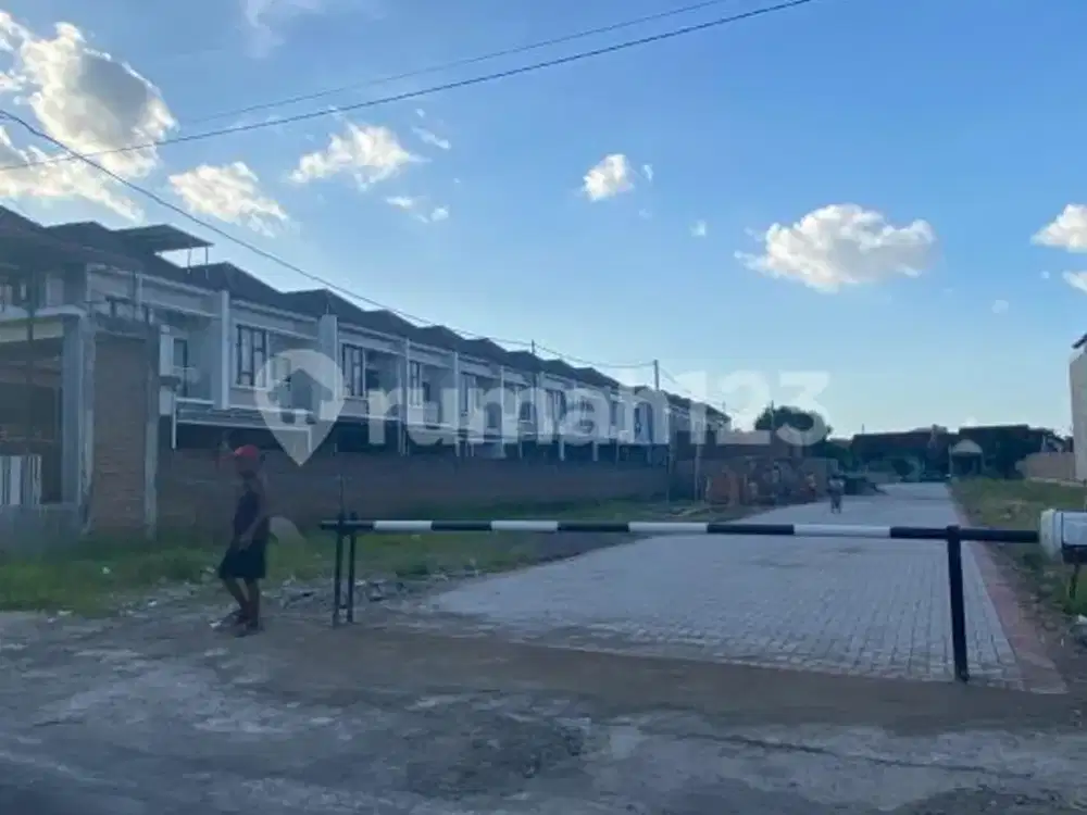 Tanah,Strategis Lokasi Dekat Luwes Gentan di Purbayan