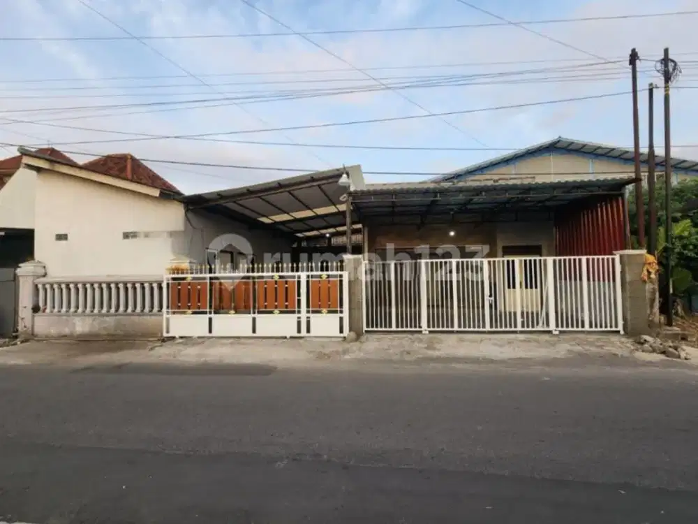 Kost siap huni dekat area sekolah favorit di Banjarsari Surakarta