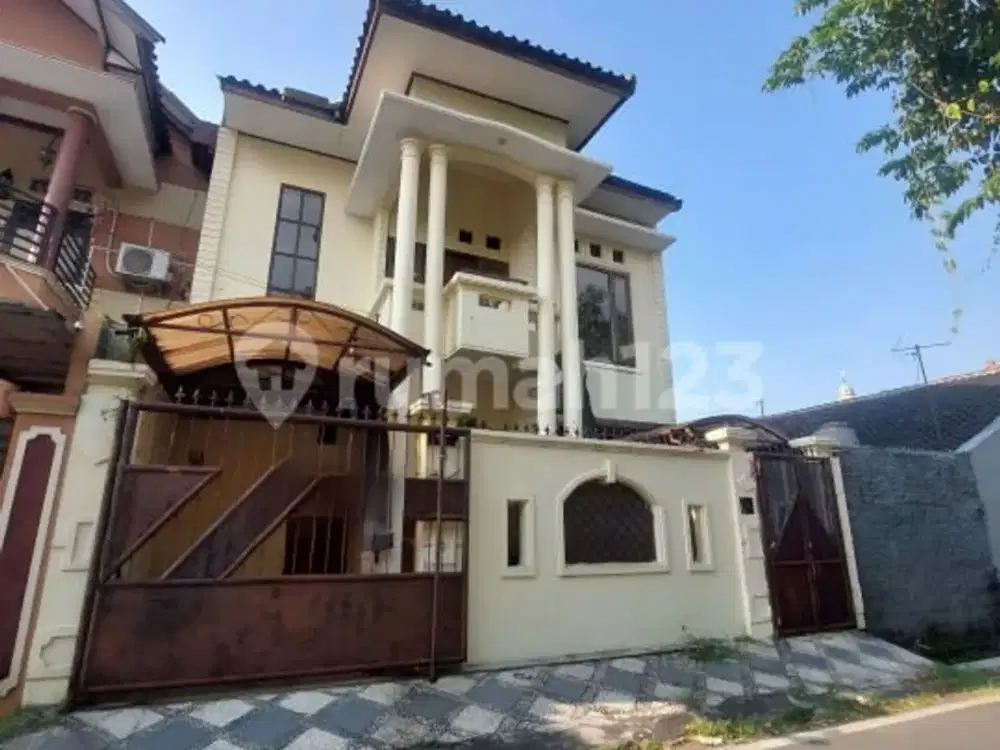 Rumah 2lantai Kokoh Strategis Tengah Kota Banjarsari Surakarta