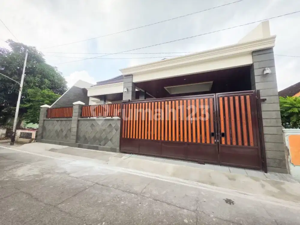 Rumah Mewah Baru Tengah Kota Solo Dekat Manahan Solo Disumber