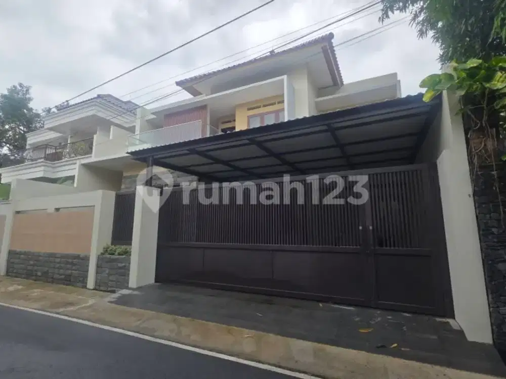 Rumah Mewah 2Lantai Baru Tengah Kota Solo Lokasi Sumber Nyaman