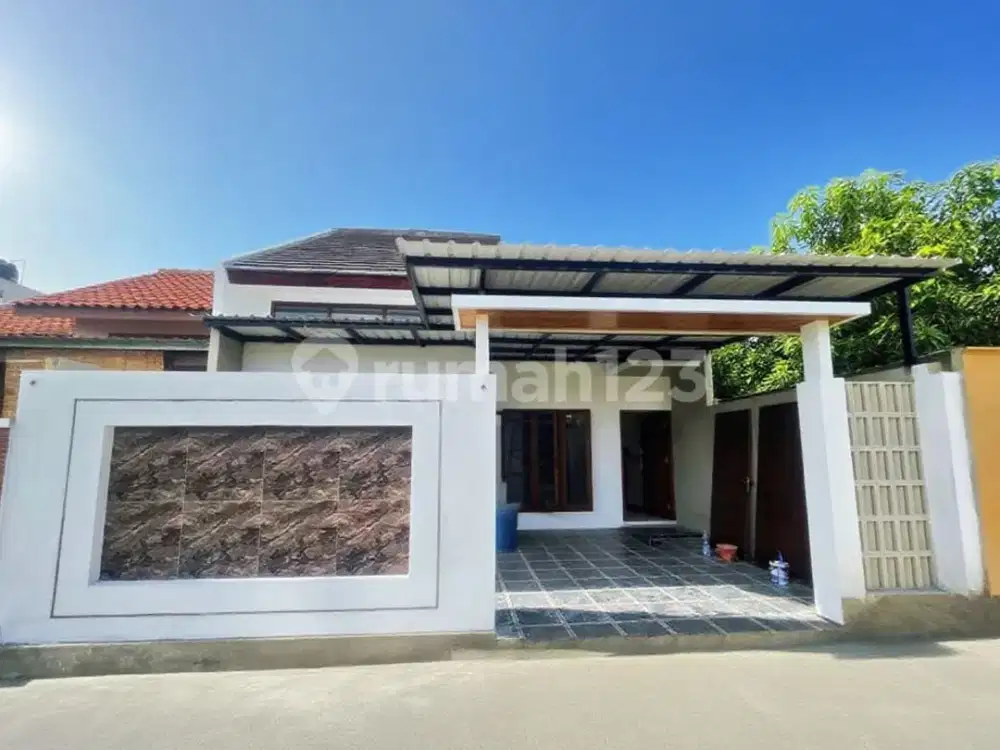 Rumah Bagus Progres Finishing Dekat Kampus Uin Lokasi Ngemplak