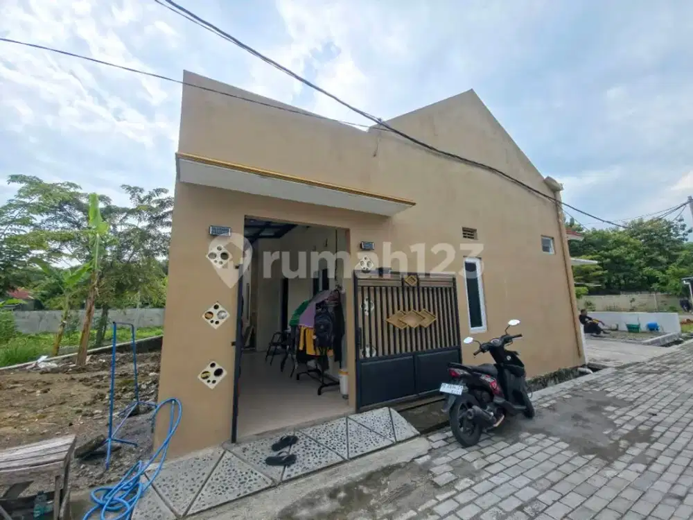 Rumah Bagus Siap Huni Cluster di Wonorejo Dekat Solo