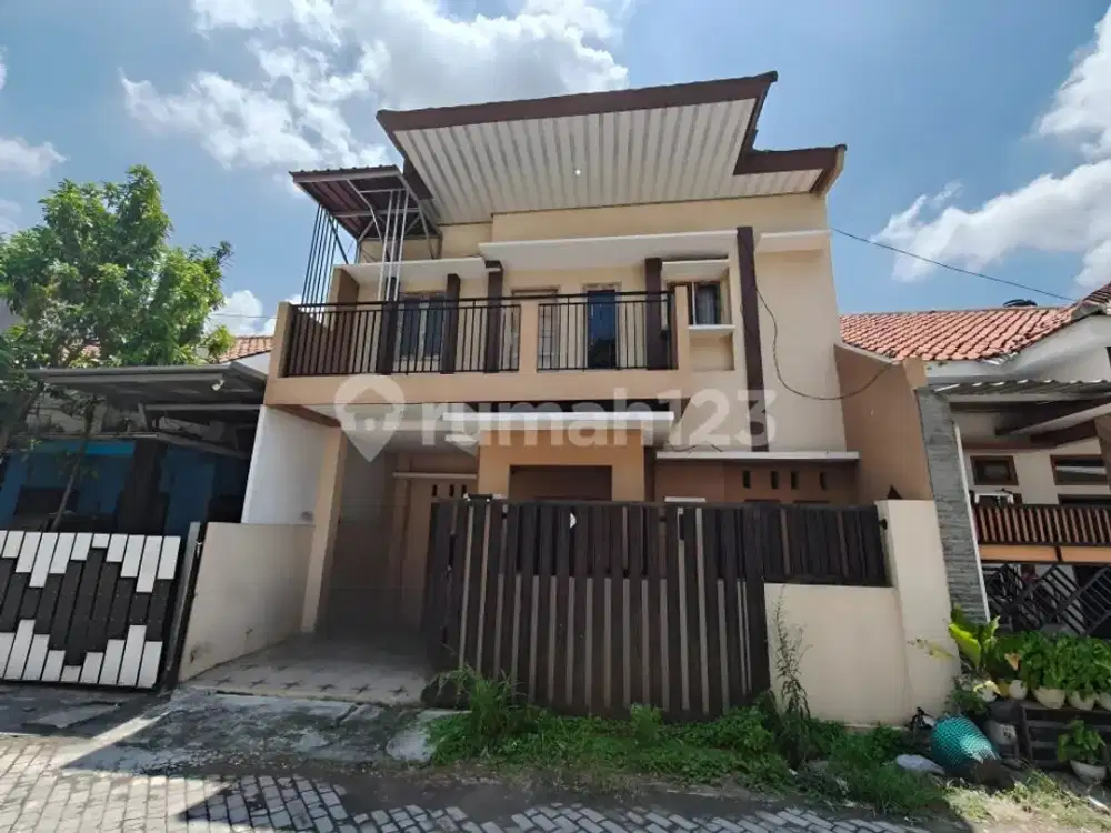 Rumah Bagus 2lantai Dekat Sekolah Favorit Di Banyuanyar Solo