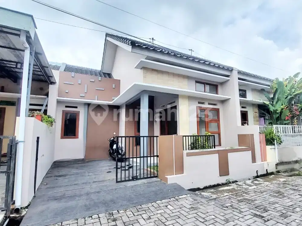 Rumah Baru cluster hadap utara lokasi gedongan colomadu