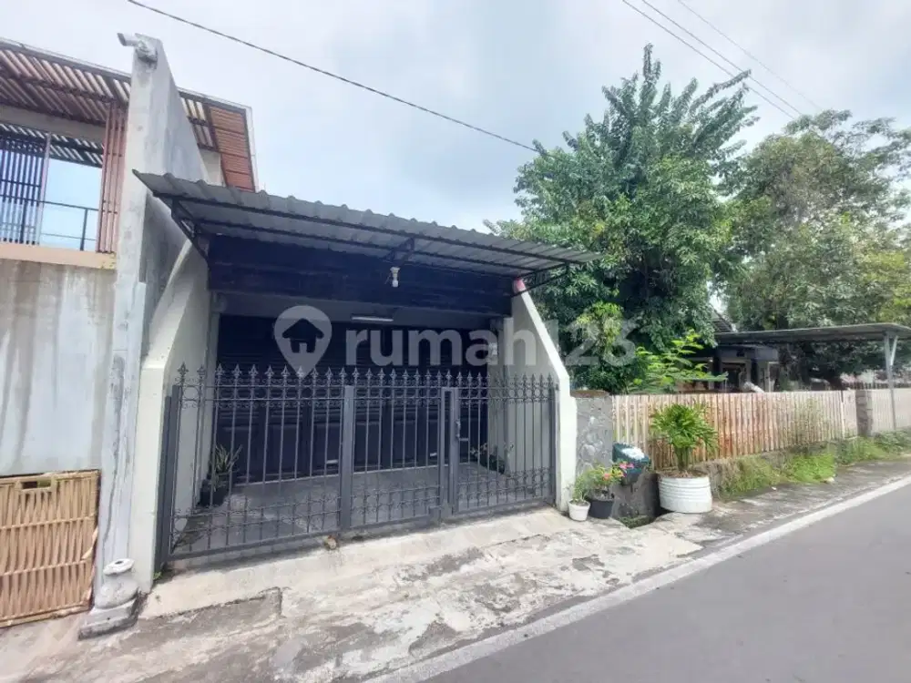 Rumah Shm Bagus Dekat Pusat Perbelanjaan Nusukan Kota Solo Apik