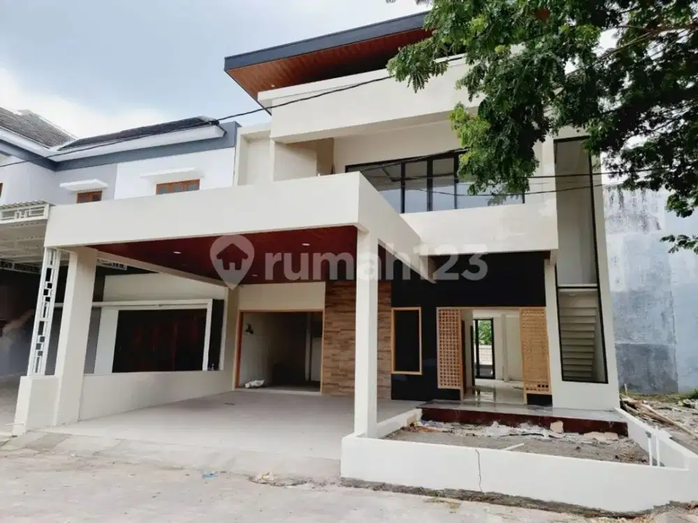 Rumah 2 Lantai Baru cluster siap huni lingkungan elite solobaru