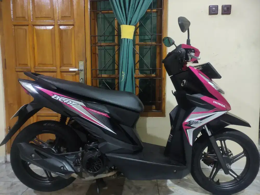 ISTIMEWA LOW KM BEAT ECO CBS ISS  SUPER MULUS NO MINUS SIAP PAKAI