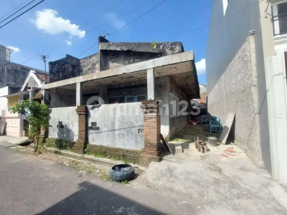 Tanah Bonus Bangunan Dekat Sekolah Di Banyuanyar Banjarsari 135m