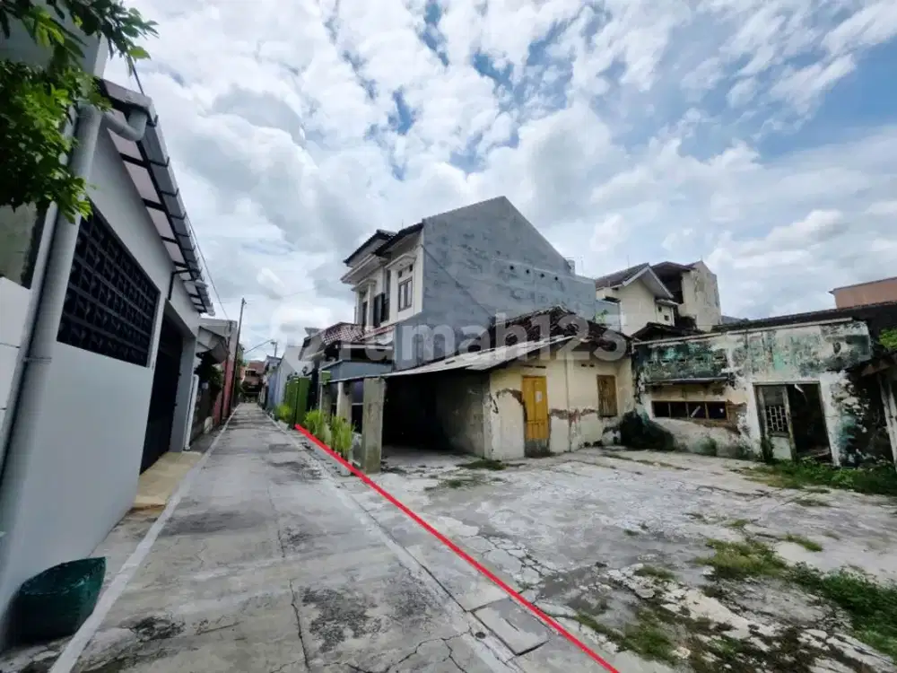 Tanah Bonus Bangunan Lama Tengah Kota Solo Dekat Mal Di Penumping
