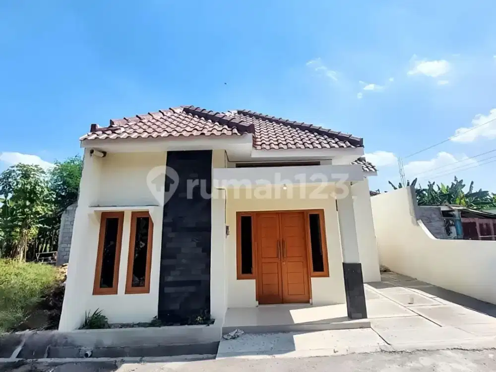 Rumah Baru Siap Huni Dekat Mangesti Raya Gentan Strategis Bagus