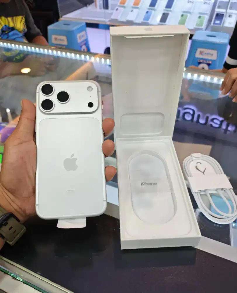 Iphone 17 Promax 256GB new resmi iBox cash cicilan syarat cukup KTP