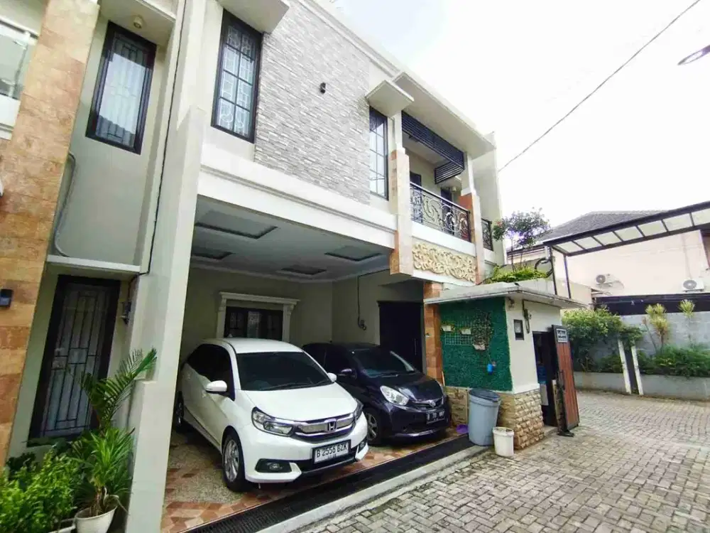 Rumah 3 Lantai Dalam Townhouse Rapih Siap Huni Di Kebagusan Jakarta Selatan