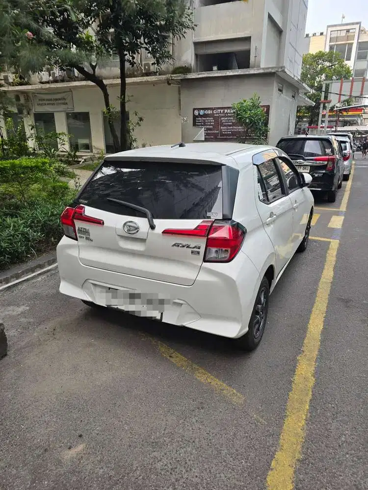 Daihatsu Ayla 2023 Bensin 1.2 CVT ADS putih