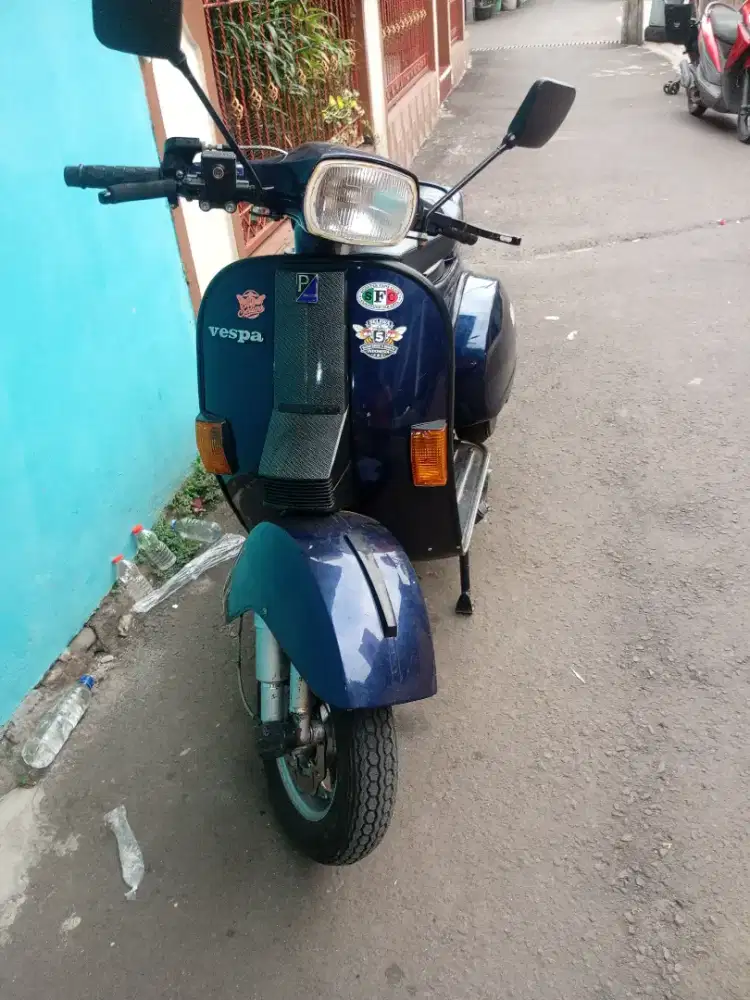 Vespa exclusive 2 th 1999