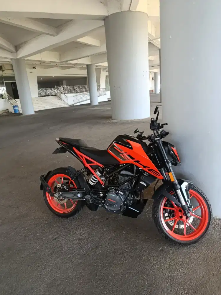 KTM DUKE 200 2022
