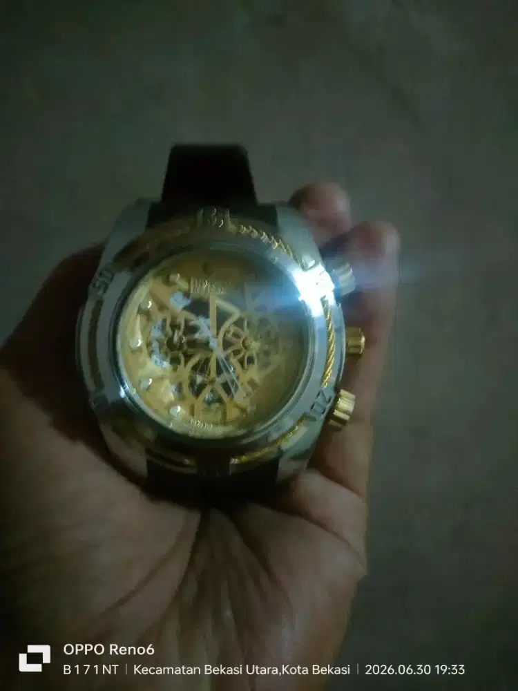Jam tangan keren Invicta