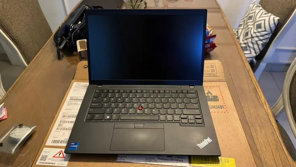 Lenovo Thinkpad i7 Generasi 13