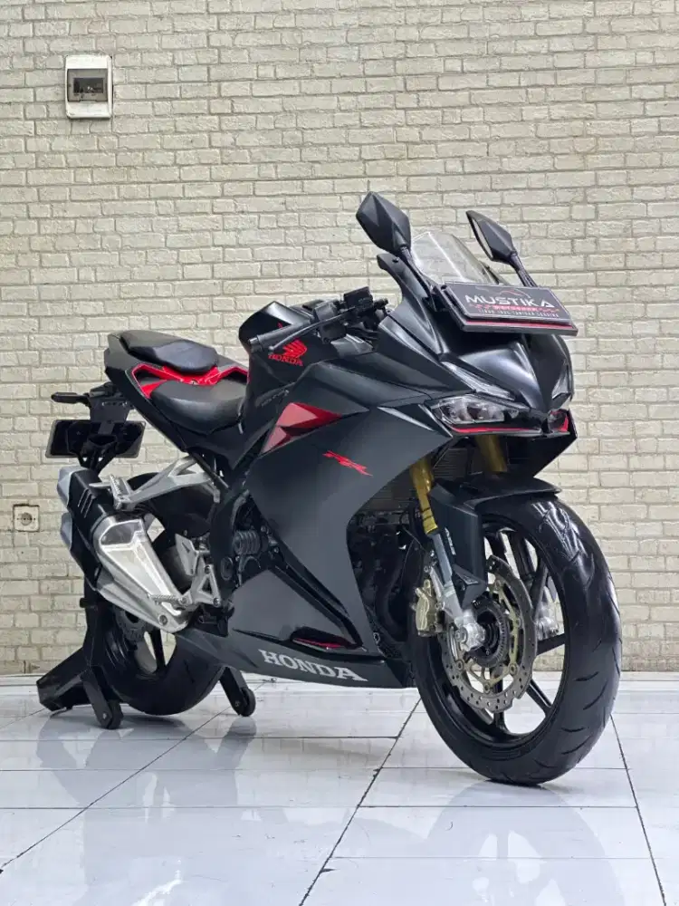 TERMURAH‼️ Honda CBR 250RR ABS 2017 Black Favorit - Dava Mustika