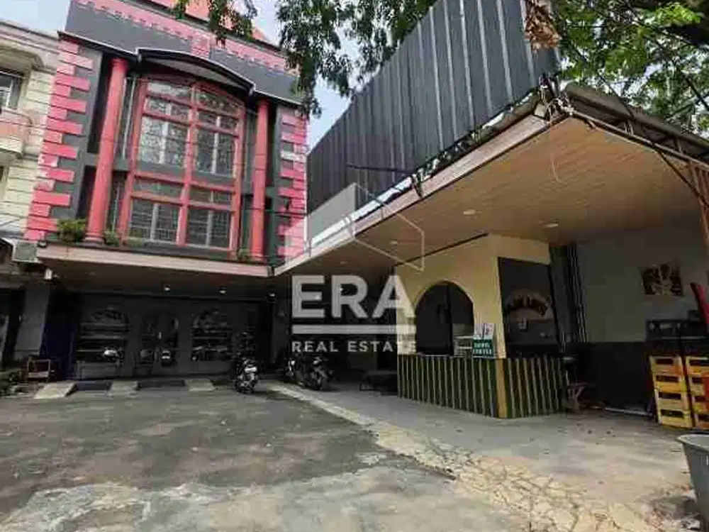 Ruko 3 Lantai Lebar 8 di Jalan Raya Harapan Indah Kota Bekasi