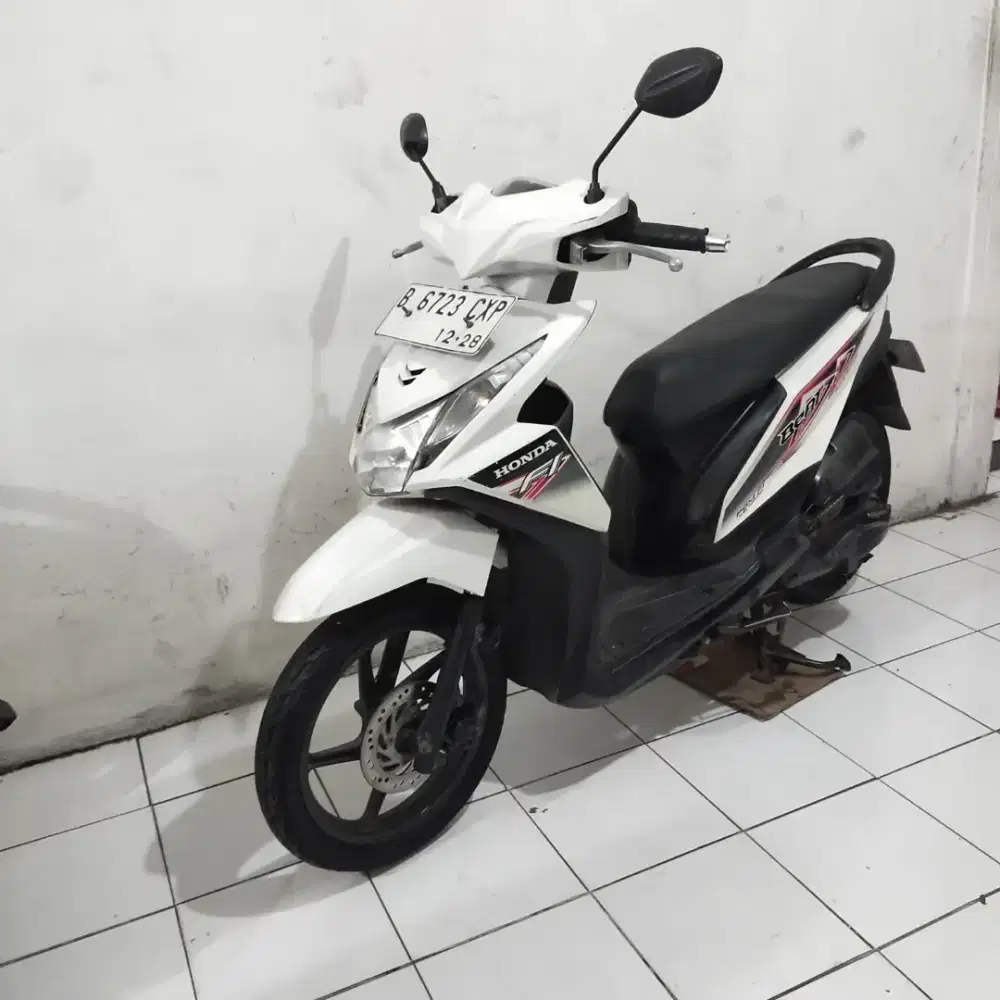 Honda Beat Fi 2013 Orisinil lengkap Bagus