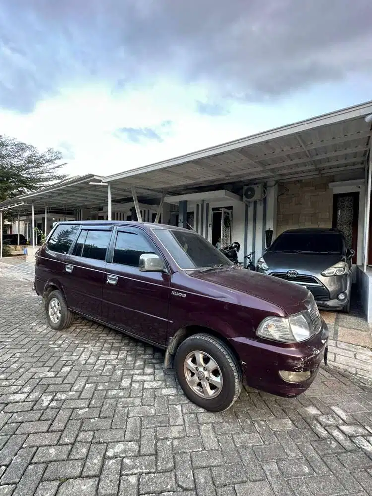 Toyota Kijang 2004 Bensin