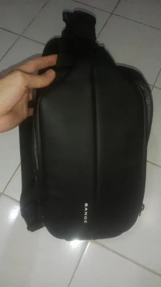 Tas selempang BANGE BG7210