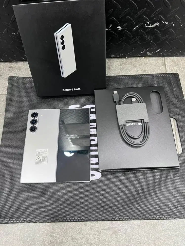 Samsung Z Fold6 12/512 SEIN Like new perfec istimewa