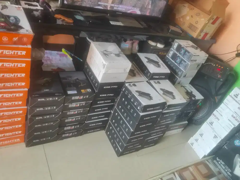 Drone mainan terbang
