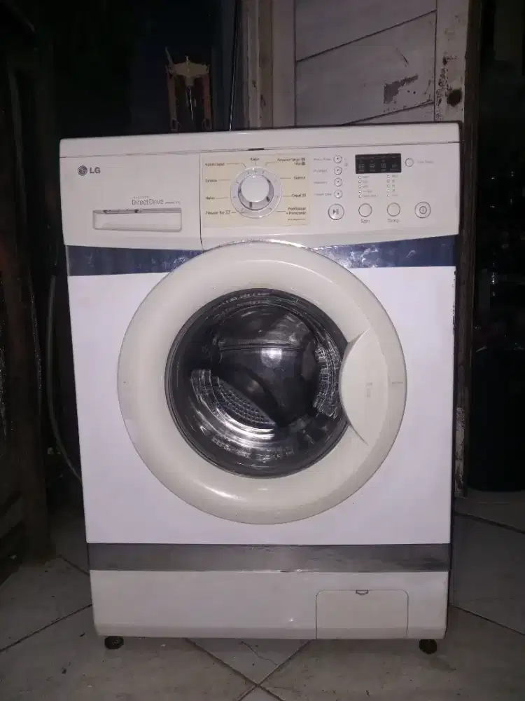 Dijual Cepat Mesin Cuci Merk LG WD-M8070TD Kapasitas 7 Kg.