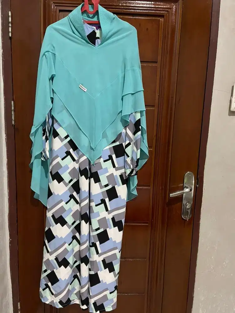 Baju gamis dan khimar mini