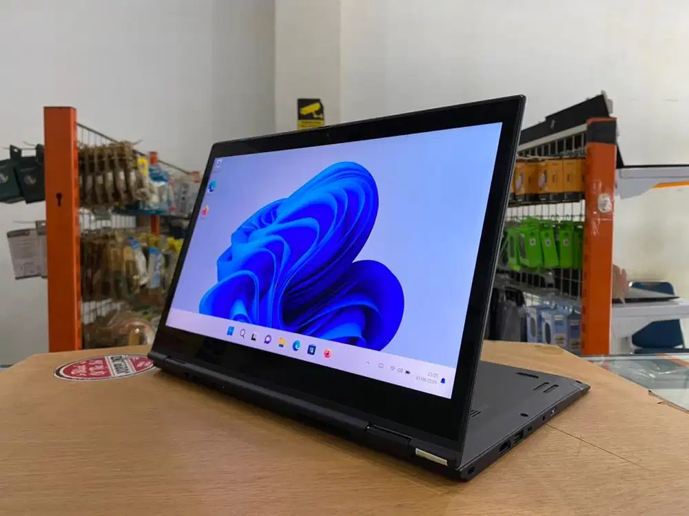 Lenovo ThinkPad X1 Yoga G3 Core i7Gen8 Ram 16GB SSD 256GB Touch Slim
