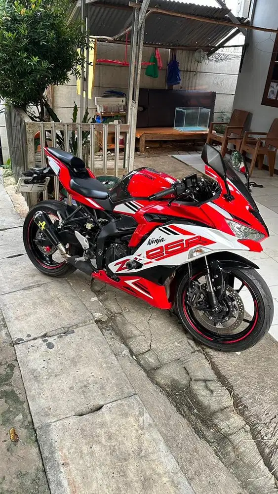 ZX25R ABS QS merah putih LIKE NEW istimewa! Zx ninja