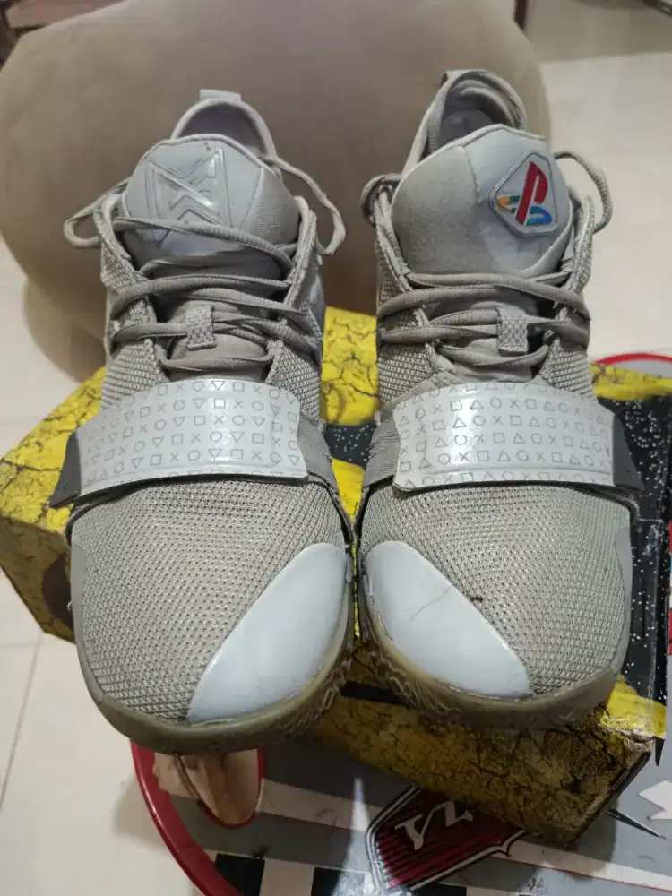 PlayStation x Nike PG 2.5 'Wolf Grey' seri BQ8453-013
Lisensi Cina