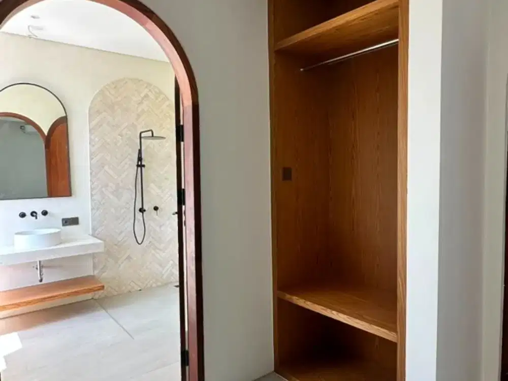VILLA LUXURU READY FURNIHSED SIAP DI INVESTASIKAN BEST LOCATION ULUWATU - Thumbnail 2