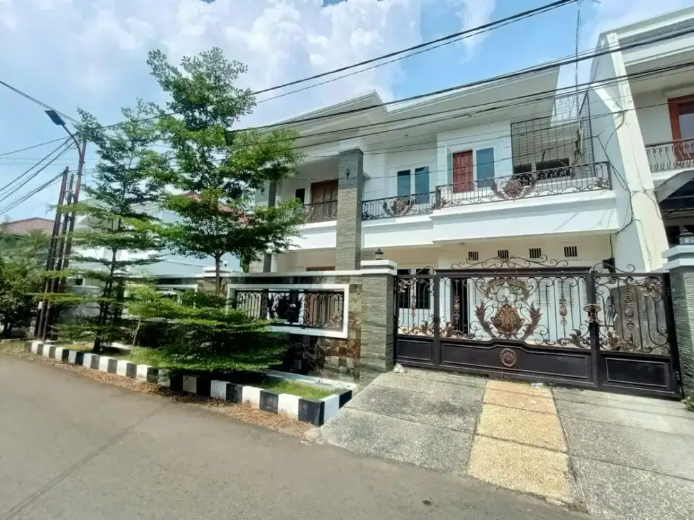 Hrg Menarik Dijual Rumah Mewah Pulomas Barat LT 450 M2 LB 550 M2 Strategis Utara Rapi Siap Huni Jarang Ada.