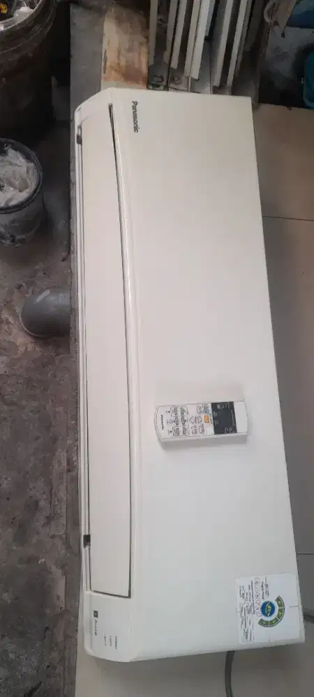 Jual indor panasonic 1 pk R32 masih mulus ori ful